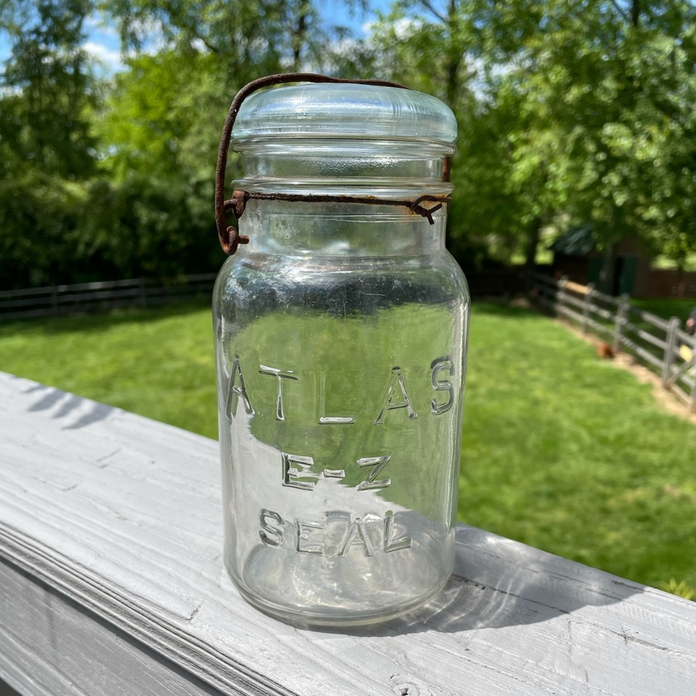 Anchor Hocking Atlas E-Z Seal Bailed lidded Jar